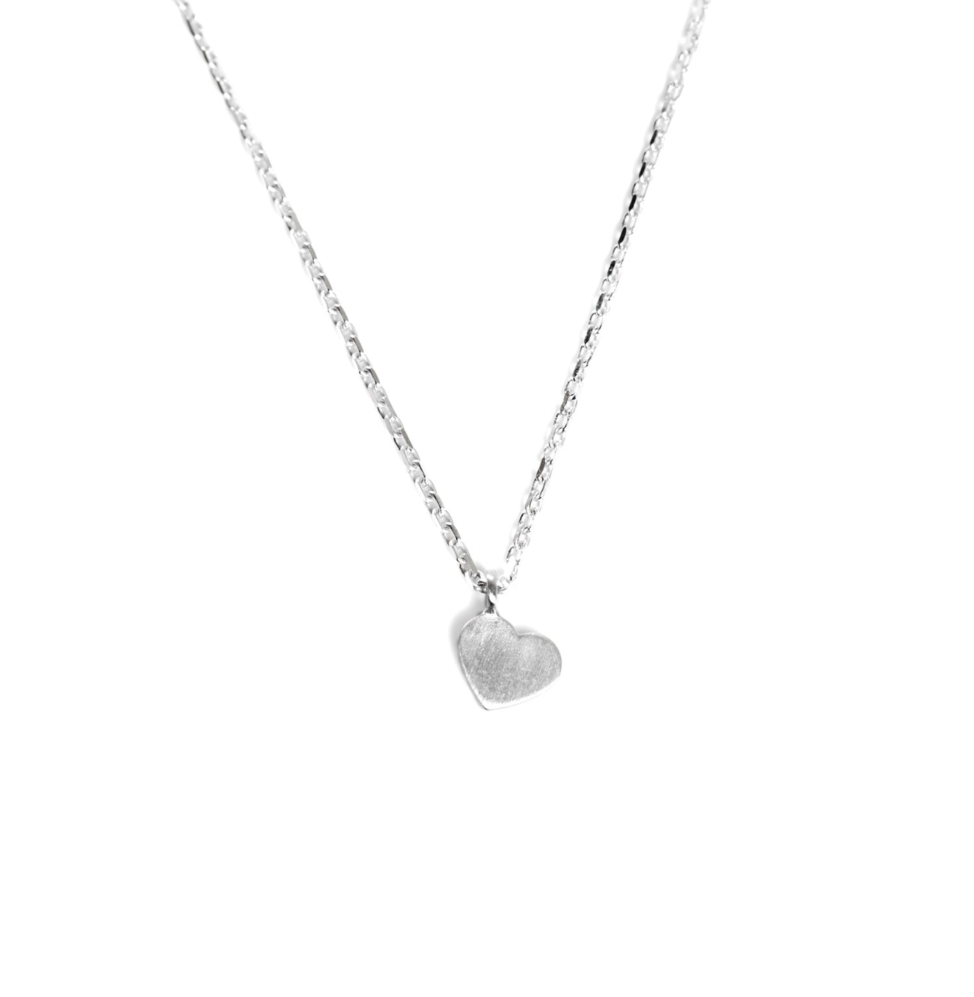 Cadena con pequeño corazón colgante (Plata)